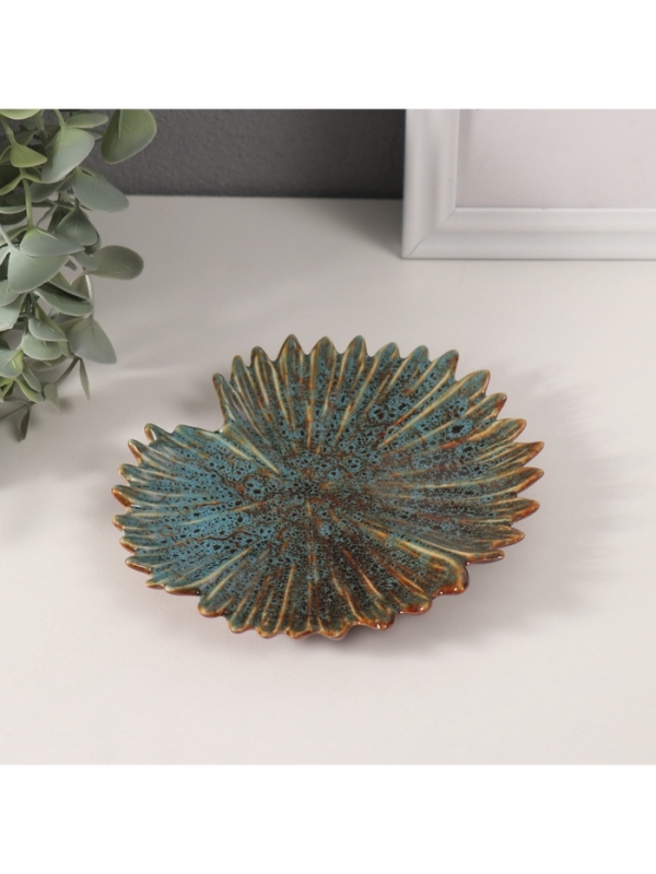 Сувенир керамика подставка "Лист полусолнце" зелёный глянец 13х14,5х1,5 см