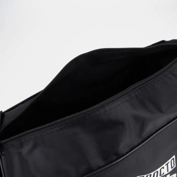 Сумка спортивная &laquo;Не просто быть лучшим&raquo; на молнии, наружный карман, чёрная