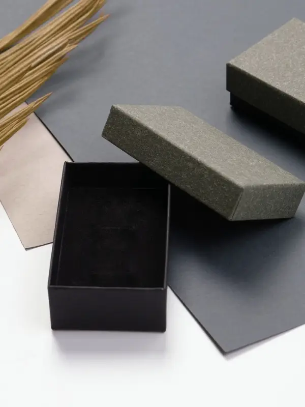 Коробочка подарочная под набор «Лофт»,5×8 см, серая, вставка чёрная Коробочка подарочная под набор «Лофт»,5×8 см, серая, вставка чёрная