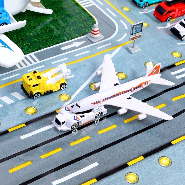 Парковка детская «Аэропорт», подвижные элементы, с аксессуарами Парковка детская «Аэропорт», подвижные элементы, с аксессуарами