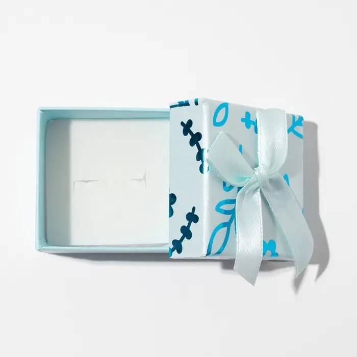 Коробочка подарочная под кольцо/серьги «Цветы и листья», 5×5 (размер полезной части 4.5×4.5 см), МИКС, вставка белая Коробочка подарочная под кольцо/серьги «Цветы и листья», 5×5 (размер полезной части 4.5×4.5 см), МИКС, вставка белая