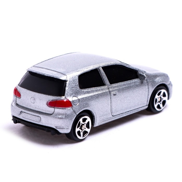 Машина металлическая VOLKSWAGEN GOLF GTI, 1:64, цвет серебро Машина металлическая VOLKSWAGEN GOLF GTI, 1:64, цвет серебро