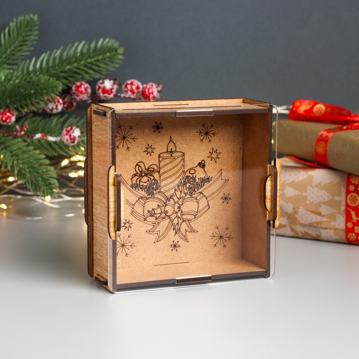 Новогодняя копилка с акрилом  Новогодняя копилка с акрилом "Праздник" 12х12х4 см