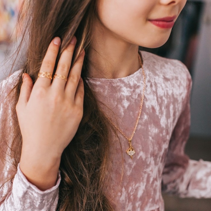 Набор детский «Выбражулька» 3 предмета: кулон 40 см, 2 кольца, балерина, цвет белый в золоте Набор детский «Выбражулька» 3 предмета: кулон 40 см, 2 кольца, балерина, цвет белый в золоте