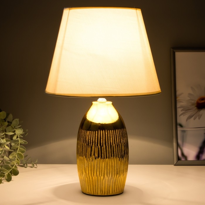 Настольная лампа Настольная лампа "Селеста" Е14 40Вт золото 22х22х28 см RISALUX