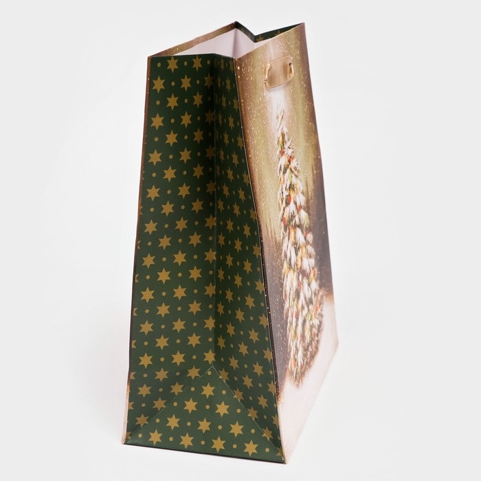 Новый год. Пакет подарочный, ламинированный, Новый год. Пакет подарочный, ламинированный, "Ёлочка в лесу",18 х 23 х 10 см.