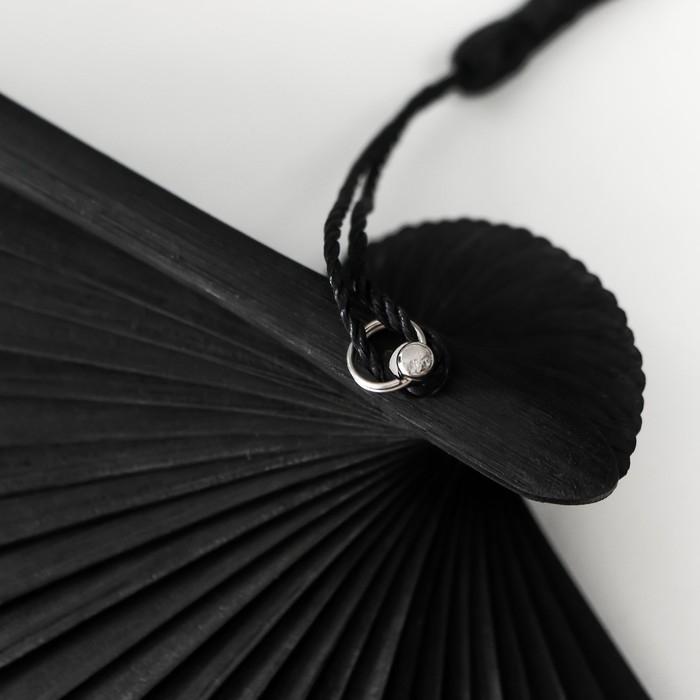 Веер бамбук, текстиль h=21 см  Веер бамбук, текстиль h=21 см "Туманные горы" белый, с кисточкой