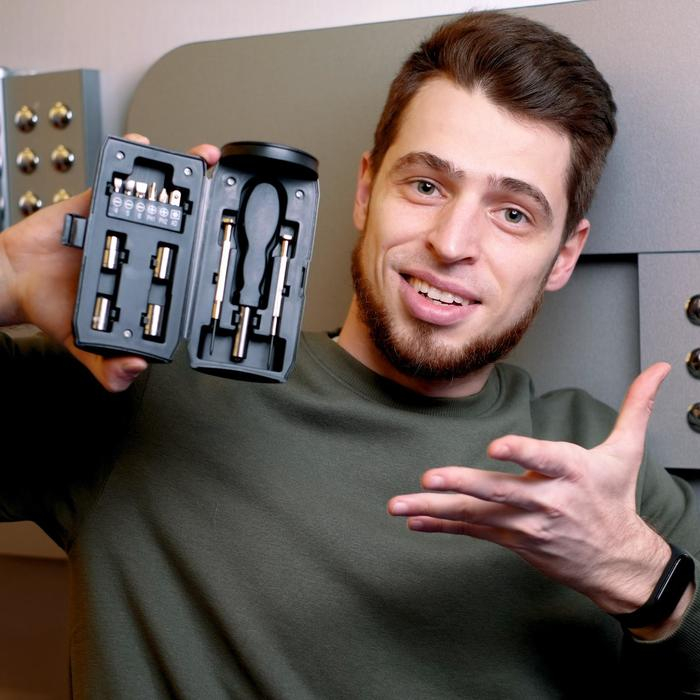 Набор инструментов в банке «Мужик может всё», 13 предметов Набор инструментов в банке «Мужик может всё», 13 предметов