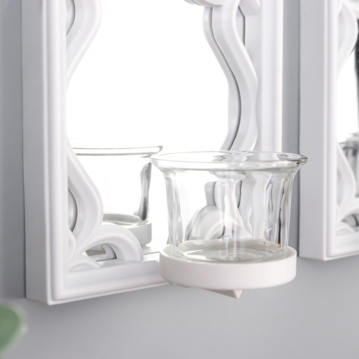 Подсвечник пластик, стекло на 1 свечу Подсвечник пластик, стекло на 1 свечу "Зеркальные узоры" набор 2 шт d-4 см белая 8х13х40 см 906886