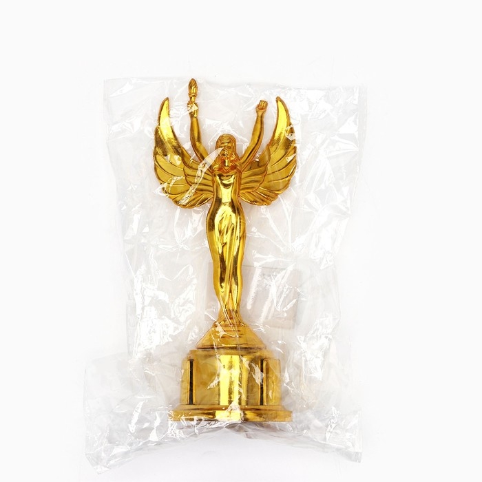 Наградная фигура «Ника», подставка пластик золото, 18 х 8 х 6,5 см. Наградная фигура «Ника», подставка пластик золото, 18 х 8 х 6,5 см.