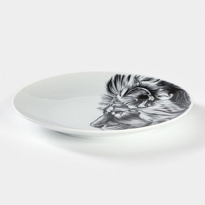 Тарелка фарфоровая «Лев», d=24 см, белая Тарелка фарфоровая «Лев», d=24 см, белая