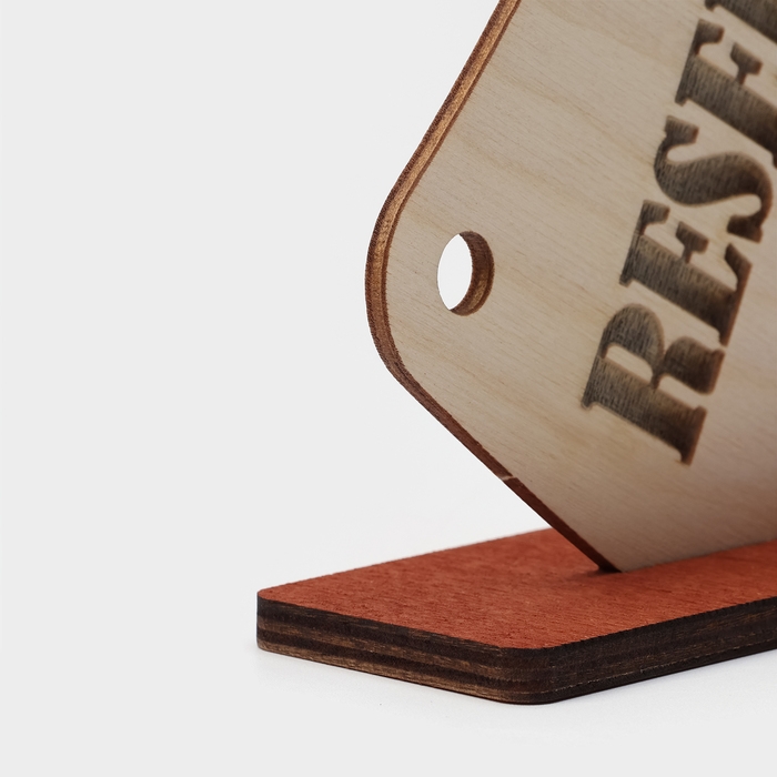 Табличка настольная Доляна «Reserved. Топор», фанера, 24×15×4,5 см Табличка настольная Доляна «Reserved. Топор», фанера, 24×15×4,5 см