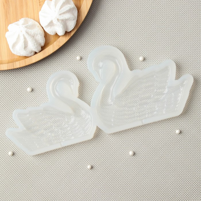 Силиконовый молд для леденцов и шоколада «Лебеди», h=8 см, h=9 см, цвет прозрачный Силиконовый молд для леденцов и шоколада «Лебеди», h=8 см, h=9 см, цвет прозрачный