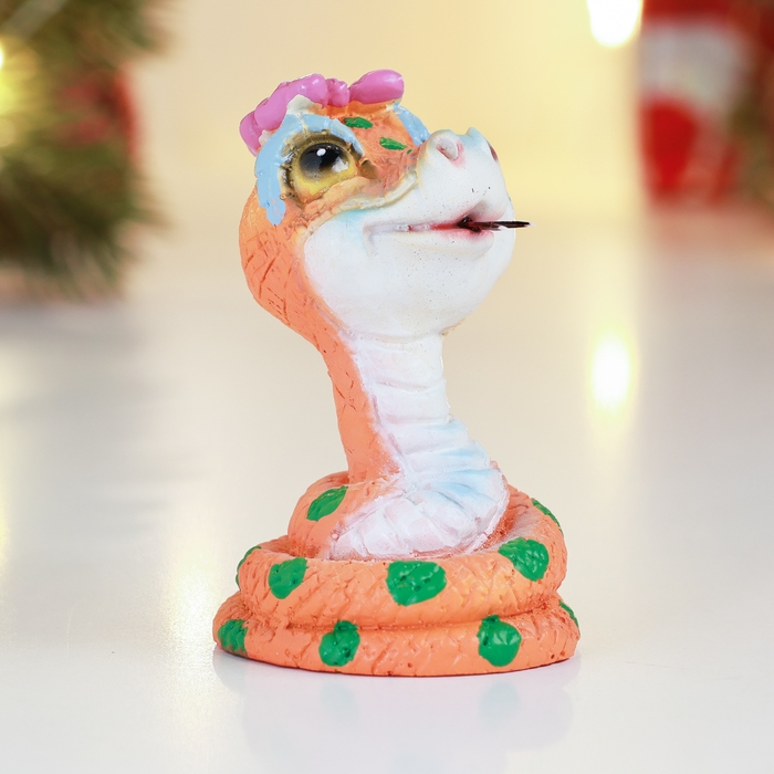 Новый год. Символ 2025. Фигура Новый год. Символ 2025. Фигура "Змейка с бантиком" 4х4х6см, цветная