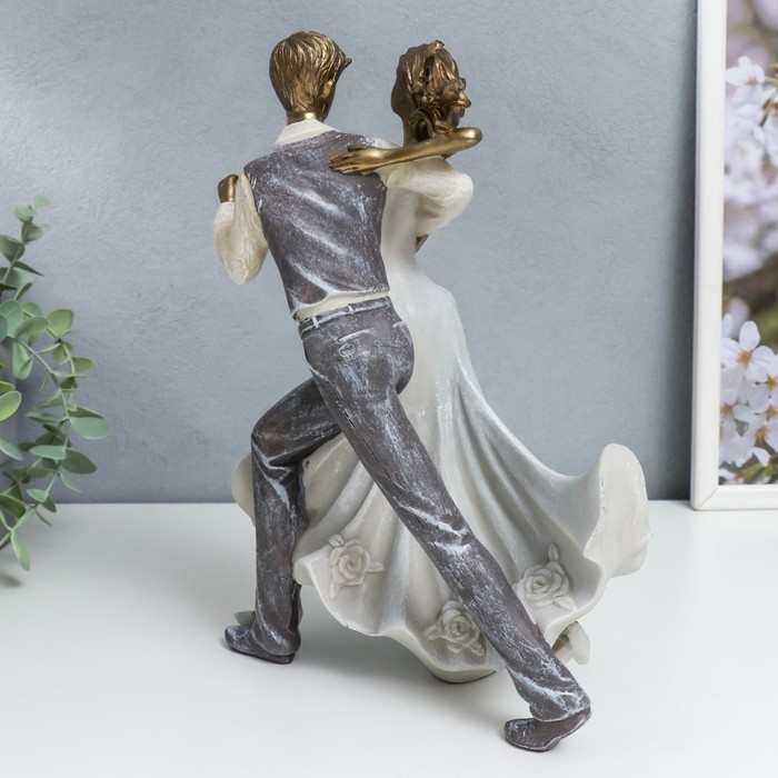 Сувенир полистоун  Сувенир полистоун "Новобрачные - свадебный танец" 27,5х13х20,5 см