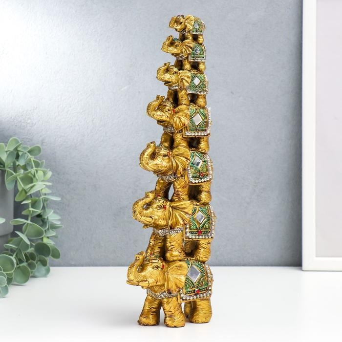 Сувенир полистоун зеркальные вставки Сувенир полистоун зеркальные вставки "Пирамида из 7 слонов" 30х10,5х5,5 см