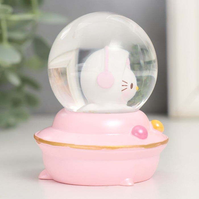 Сувенир полистоун водяной шар свет Сувенир полистоун водяной шар свет "Зверёк-космонавт" МИКС 7х5,5х5,5 см