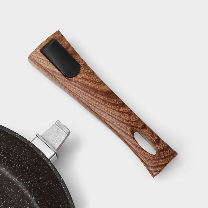 Сковорода кованая Magistro Granit, d=26 см, съёмная ручка soft-touch, антипригарное покрытие, индукция, цвет чёрный Сковорода кованая Magistro Granit, d=26 см, съёмная ручка soft-touch, антипригарное покрытие, индукция, цвет чёрный