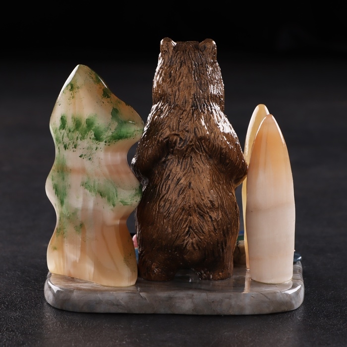 Сувенир Сувенир "Стоячий мишка с елкой", селенит