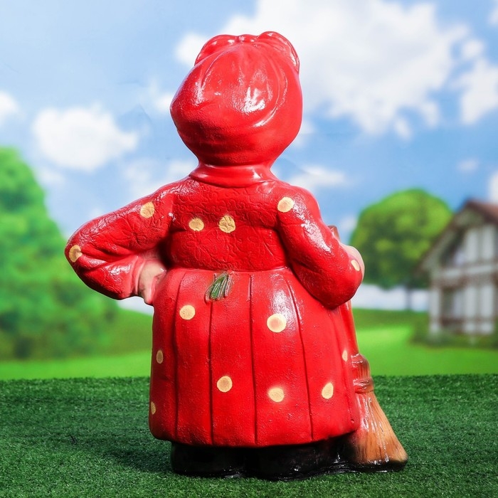 Садовая фигура  Садовая фигура "Теща с метлой средняя" 59х40х25см  МИКС