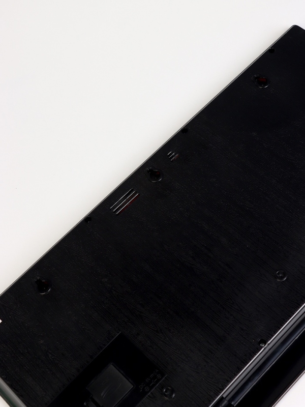 Часы электронные настенные, календарь и термометр, 47.5 х 25.3 см, белые цифры 10.8 х 5.3 см   10766