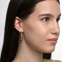 Серьги со стразами &laquo;Иллюзион&raquo;, капля на овале, бело-бензиновые в розовом золоте