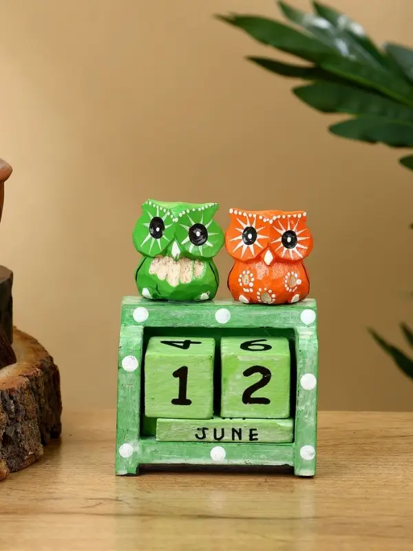 Календарь настольный «Пара совят», 7.5×4×10 см, дерево, зелёный, оранжевый Календарь настольный «Пара совят», 7.5×4×10 см, дерево, зелёный, оранжевый