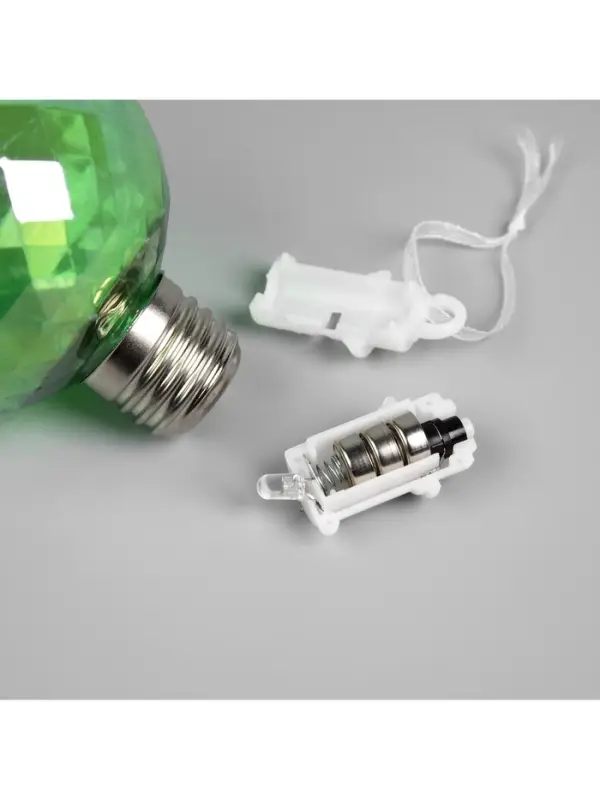 Набор ёлочных шаров &laquo;Акценты зелёного&raquo;, 3 шт., d=7 см, 3 LED, от батареек AG13&times;9, свечение тёплое белое