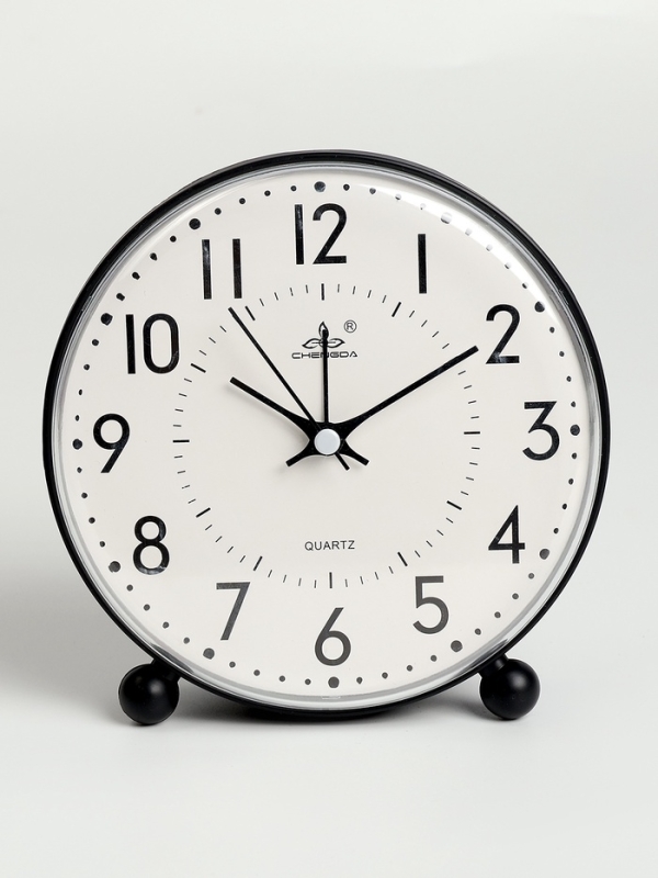 Часы будильник настольные, на батарейках, 13.5 х 4.5 х 14 см, циферблат 13.5 х 11.6 см Часы будильник настольные, на батарейках, 13.5 х 4.5 х 14 см, циферблат 13.5 х 11.6 см