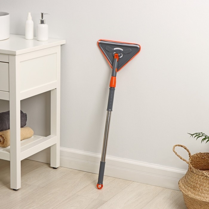 Щётка для окон Raccoon, фигурная, телескопическая стальная ручка 80(125) см, водосгон силикон 26 см, насадка из микрофибры 26×17,5 см Щётка для окон Raccoon, фигурная, телескопическая стальная ручка 80(125) см, водосгон силикон 26 см, насадка из микрофибры 26×17,5 см