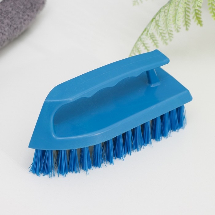 Щётка-утюжок 14×5×6,5 см, МИКС Щётка-утюжок 14×5×6,5 см, МИКС