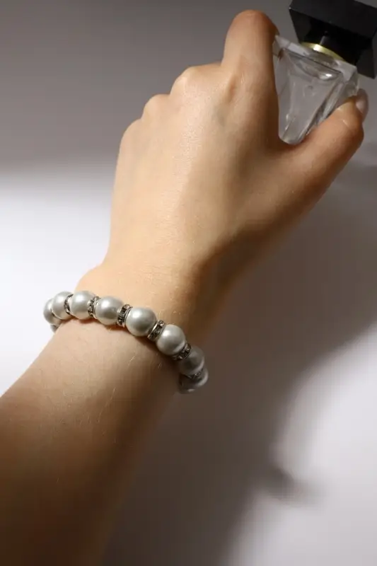 Браслет жемчуг &laquo;Невеста&raquo; со стразами, шар №10, цвет белый, d=5.5 см