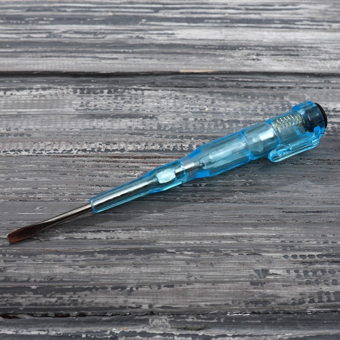 Набор инструментов в кейсе «Развлеки себя сам», универсальный, 11 предметов Набор инструментов в кейсе «Развлеки себя сам», универсальный, 11 предметов