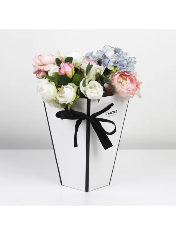 Коробка для цветов на лентах &laquo;Шанель&raquo;, 17&times;25&times;9 см