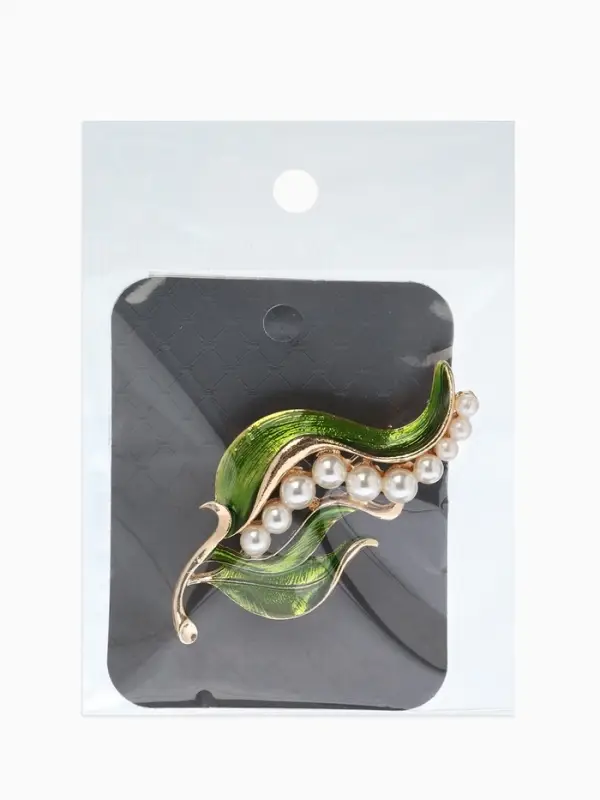 Брошь "Стручок гороха", цвет бело-зелёный в золоте