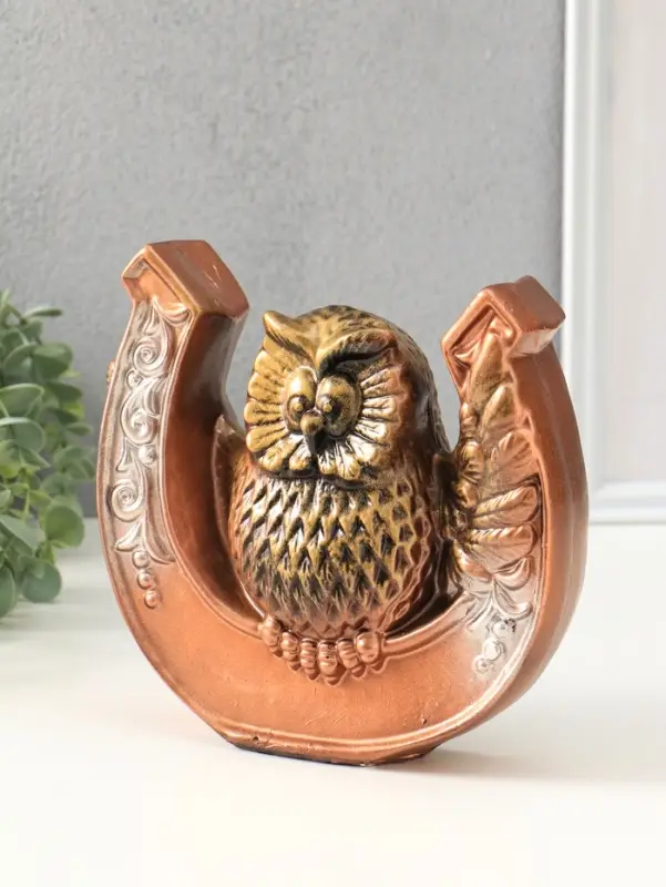 Копилка для денег &laquo;Сова с подковой&raquo;, гипс, 20&times;20&times;7 см