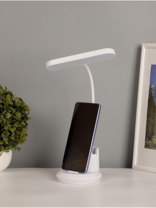 Светильник настольный «Первый» АКБ 800Ма USB Type-C 5Вт LED 3000-6000К сенсор 10х15,5х28см 1084105 Светильник настольный «Первый» АКБ 800Ма USB Type-C 5Вт LED 3000-6000К сенсор 10х15,5х28см 1084105