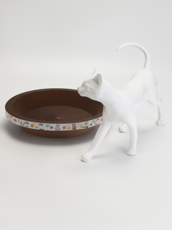 Когтеточка-лежанка "Пижон" из гофрокартона с кошачьей мятой "НЛО", 40 х 8 см