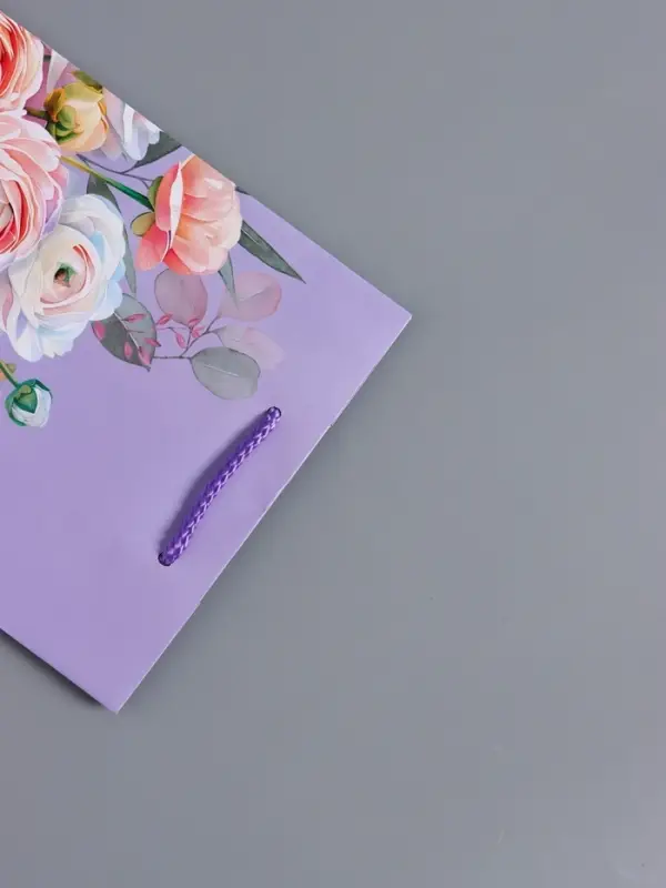 Пакет подарочный "Нежность без слов" ламинированный 18 х 22,3 х 10 см