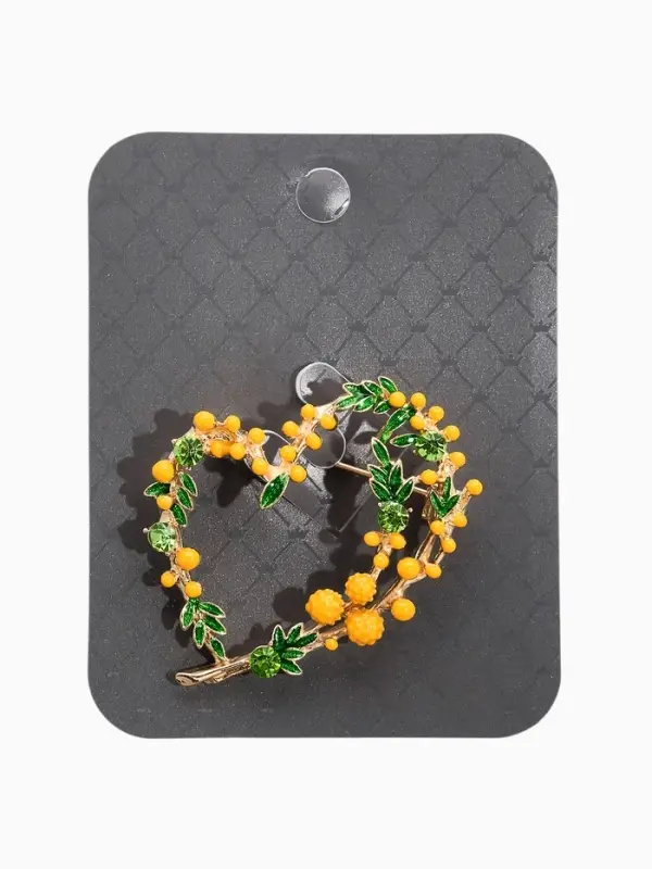 Брошь "Сердечко" мимоза, цвет жёлто-зелёный в золоте