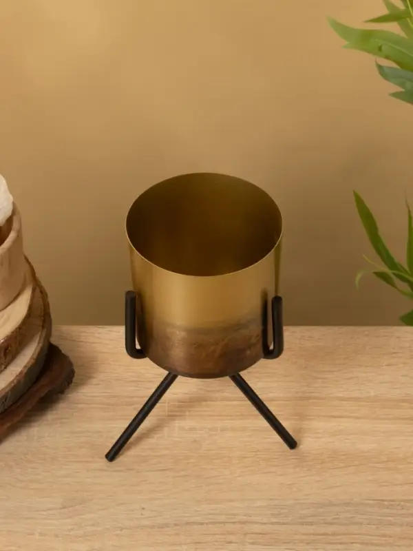 Кашпо на подставке  Кашпо на подставке "Малахит" железо 12х12х21 см