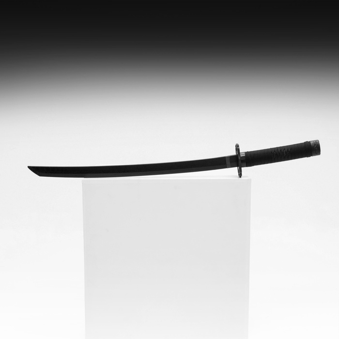 Сувенирное оружие Сувенирное оружие "Катана Куро", 72 см, клинок 51 см/7 мм , пластик