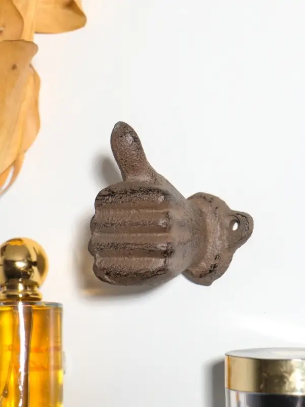 Крючок настенный &laquo;Рука - класс&raquo;, ключница декоративная, чугун, 7.5&times;3.8&times;8 см