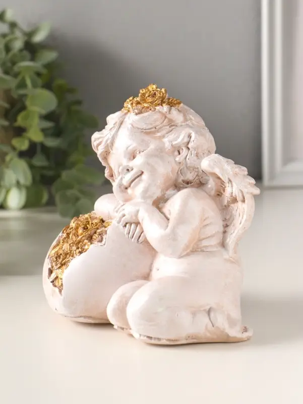 Фигура полистоун "Ангелочек на сердце" 13х14 см