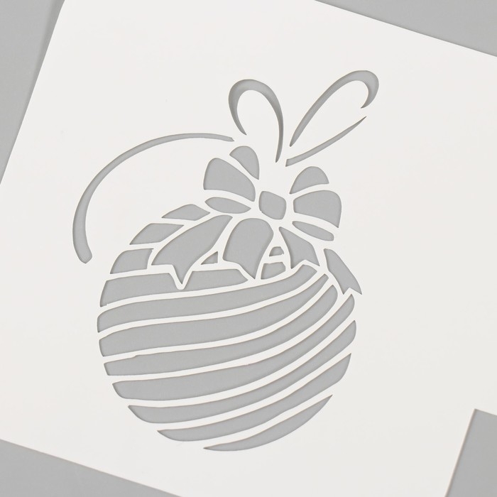 Трафарет пластиковый Трафарет пластиковый "Елочная игрушка", размер 9х9 см