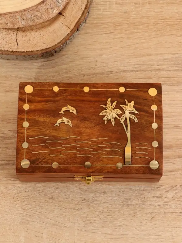 Шкатулка &laquo;Дельфины&raquo;, 15.5&times;10.5&times;5.5 см, дерево шишам, латунь