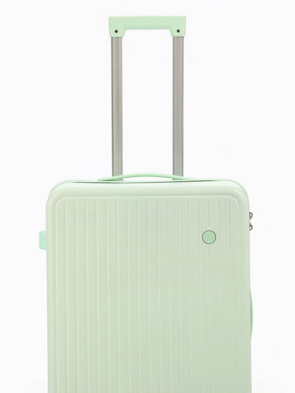 Чемодан 24 Чемодан 24", PС, 42*27*66, отд на молнии, код замок, 4 колеса, св. зеленый