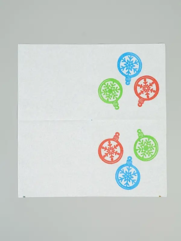 Салфетки бумажные однослойные «Шарики - снежинки», 24х24, 50 шт Салфетки бумажные однослойные «Шарики - снежинки», 24х24, 50 шт