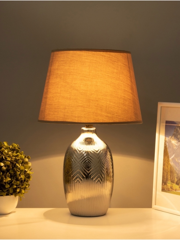 Настольная лампа Настольная лампа "Ольви" 1х15Вт Е14 серебро 30х30х44см