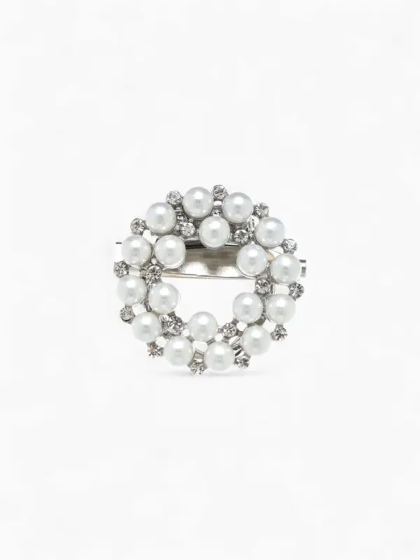 Зажим для платка &laquo;Жемчужинка&raquo;, белый в серебре